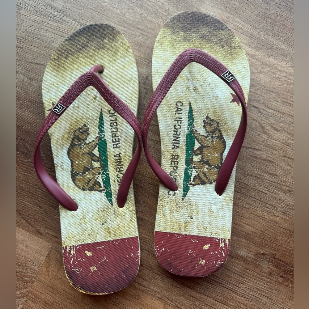 California Republic Flip Flops with Bear Design